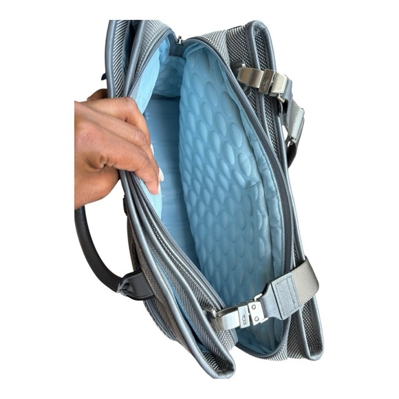 Tumi Earl Gray Nylon Expandable Laptop Briefcase Crossbody - Picture 12 of 15